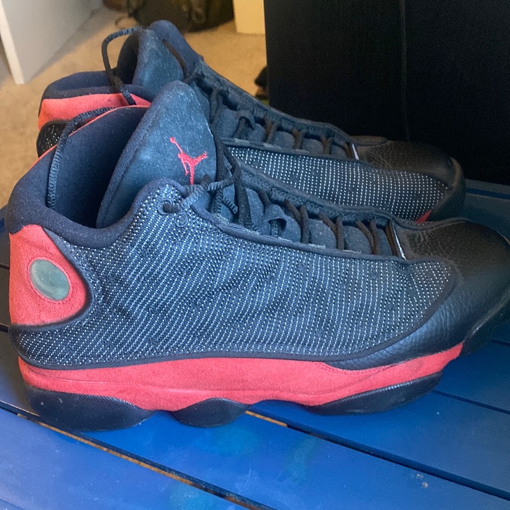 Jordan 13’s black and red